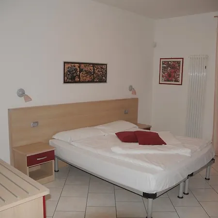 Mary Apartamento Brenzone sul Garda